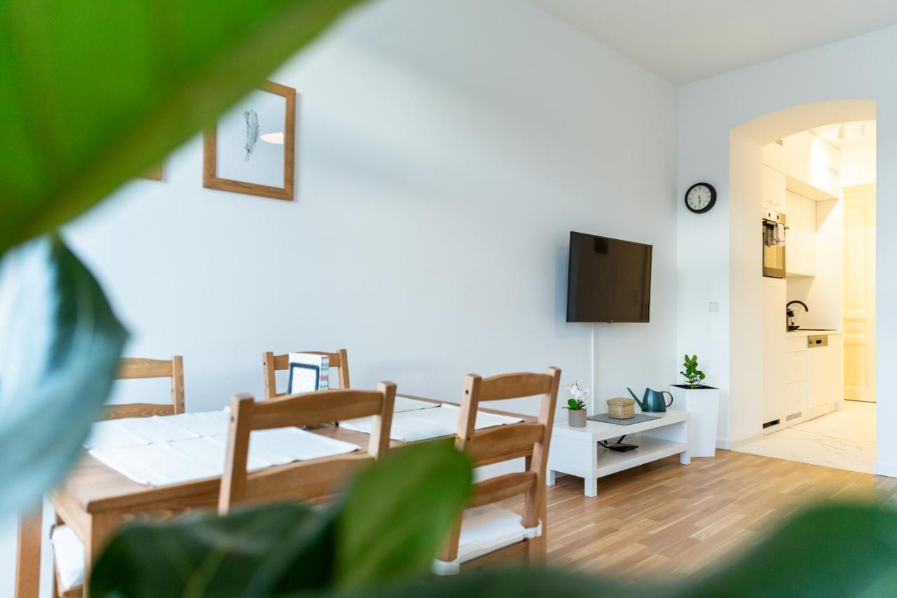 Central Apartment Вена Экстерьер фото